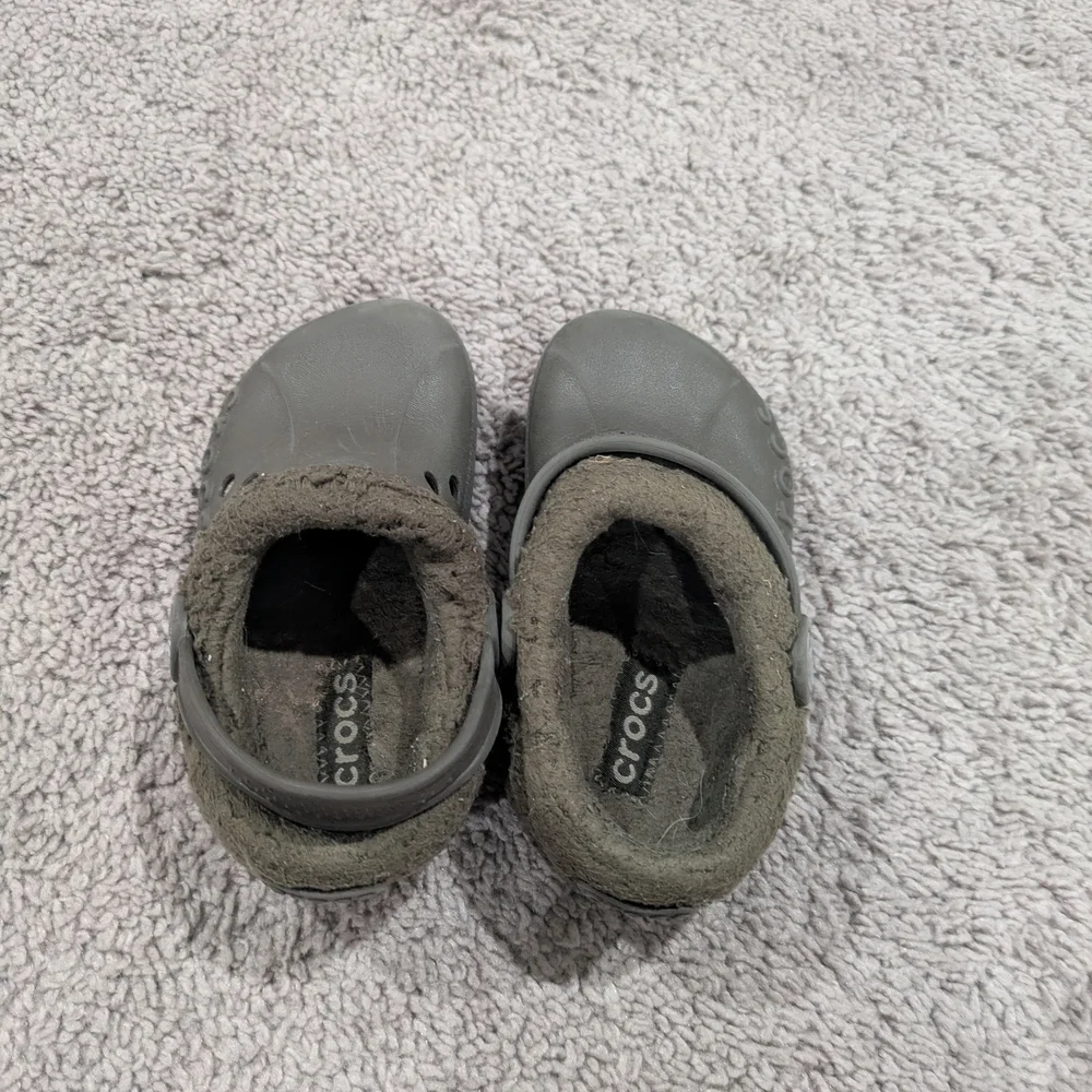Crocs‎ Kids Brown Fur Lined Clogs Size 8